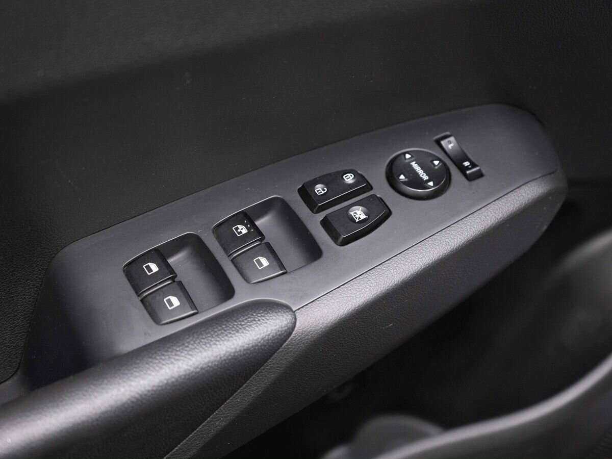 Купить Hyundai Solaris с пробегом. Фото: #16