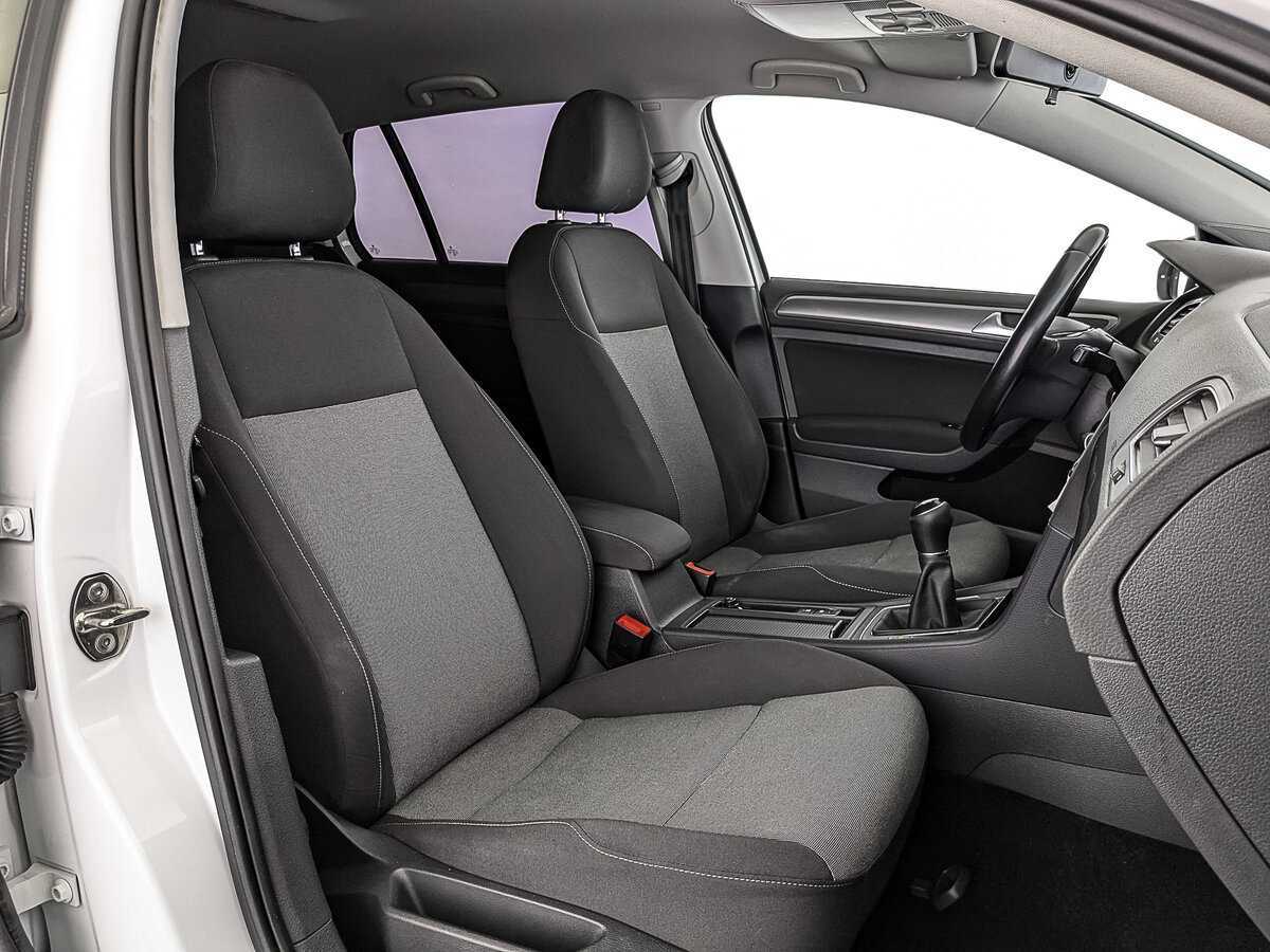 Купить Volkswagen Golf с пробегом. Фото: #23