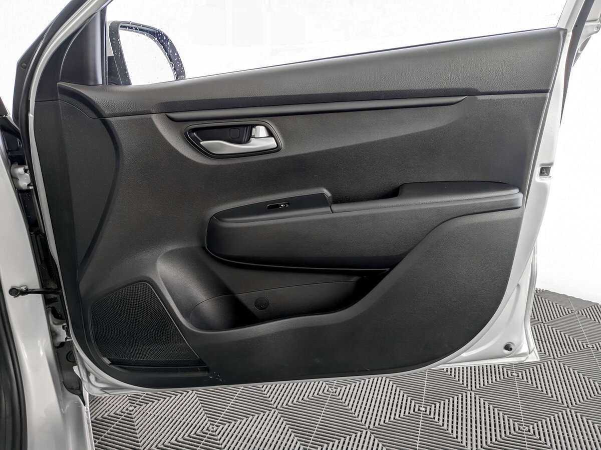 Купить Kia Rio с пробегом. Фото: #18