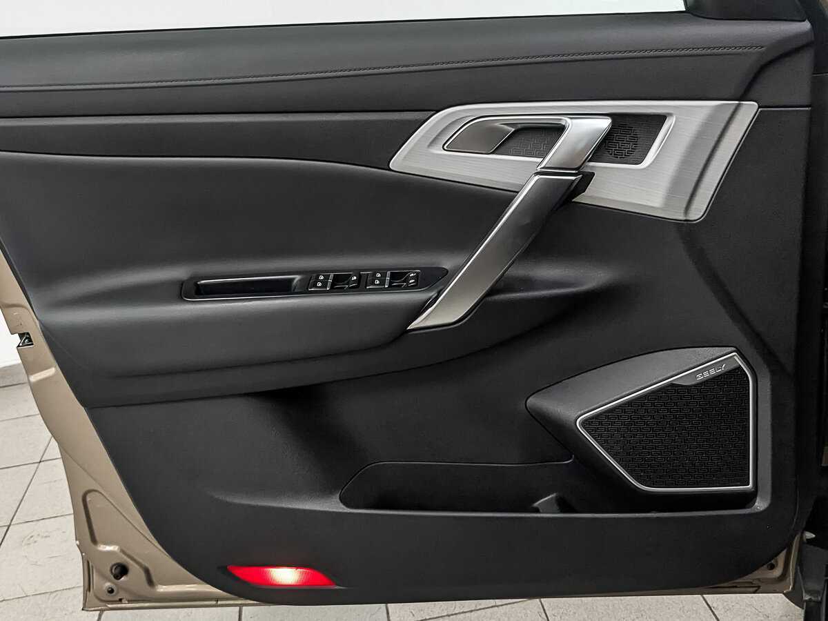 Купить Geely Atlas с пробегом. Фото: #18