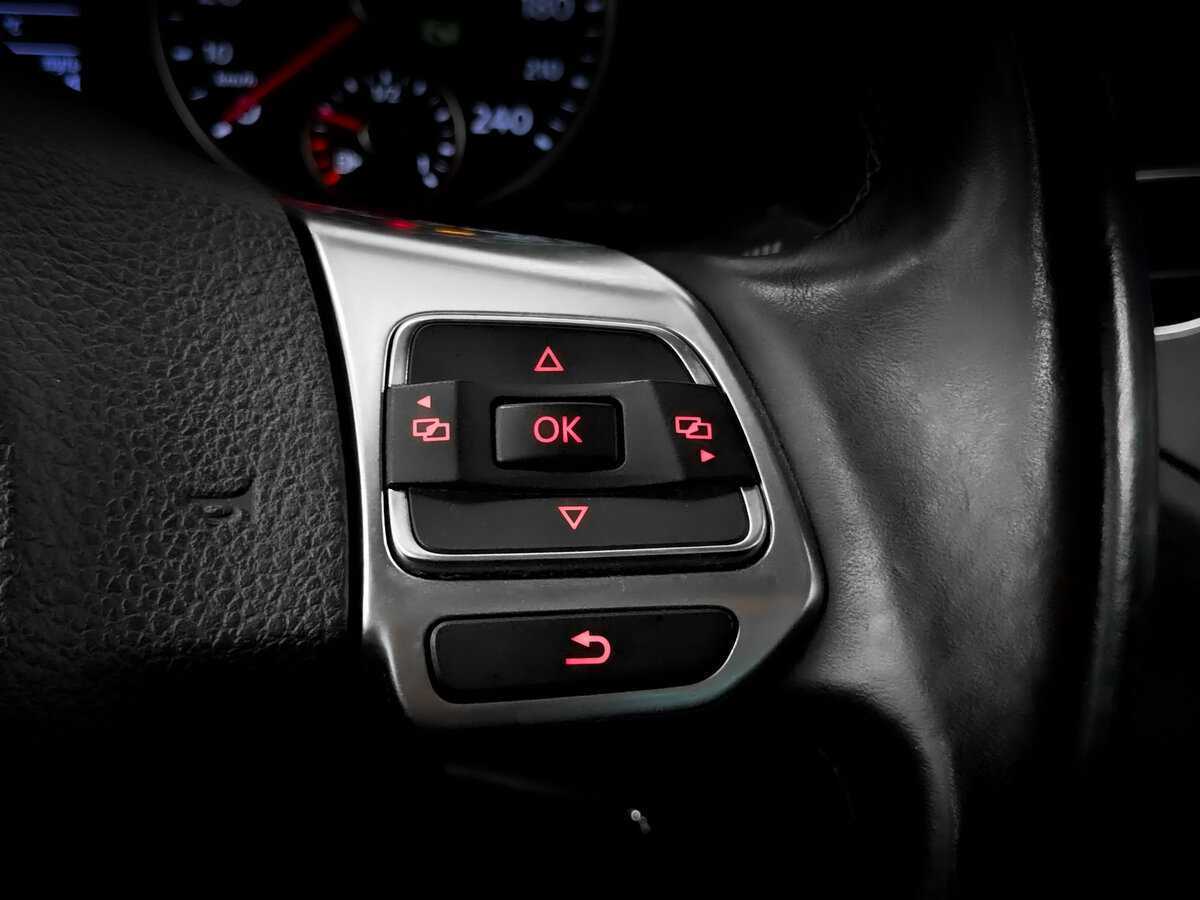 Купить Volkswagen Tiguan с пробегом. Фото: #25