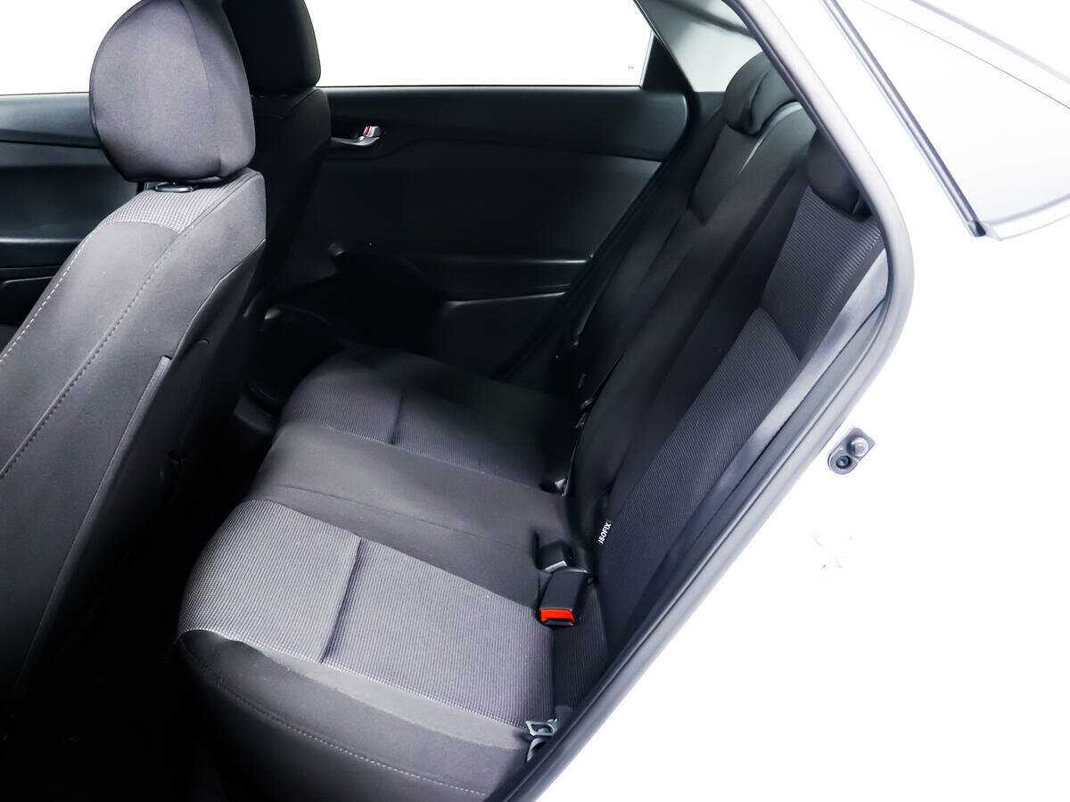 Купить Hyundai Solaris с пробегом. Фото: #11