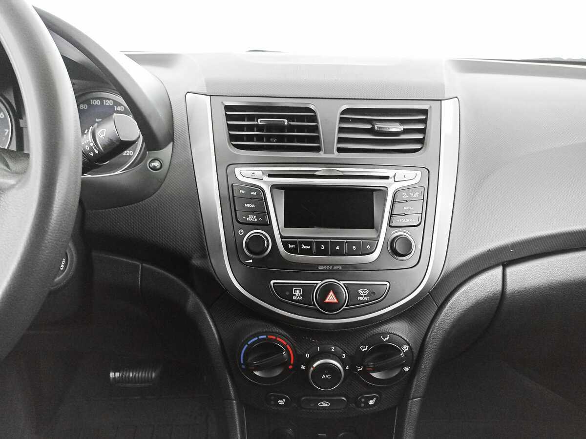 Купить Hyundai Solaris с пробегом. Фото: #12