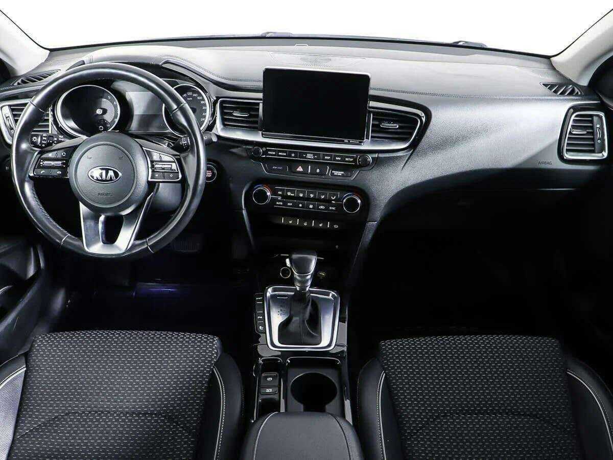 Купить Kia Ceed с пробегом. Фото: #11