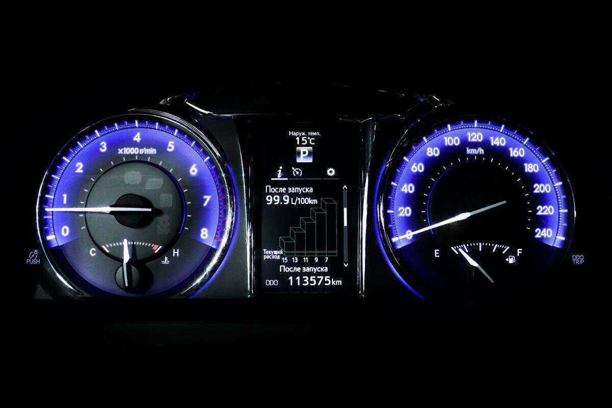 Купить Toyota Camry с пробегом. Фото: #9