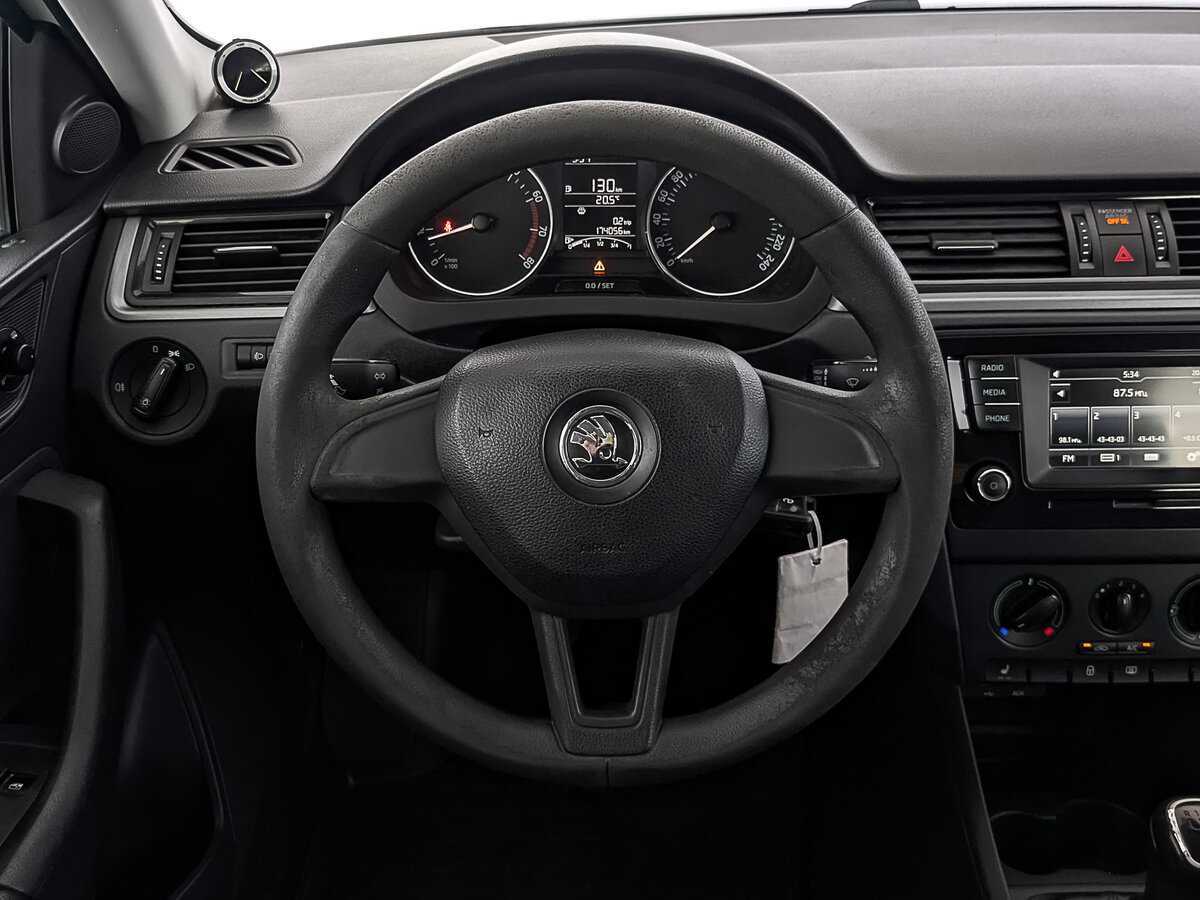 Купить Skoda Rapid с пробегом. Фото: #20