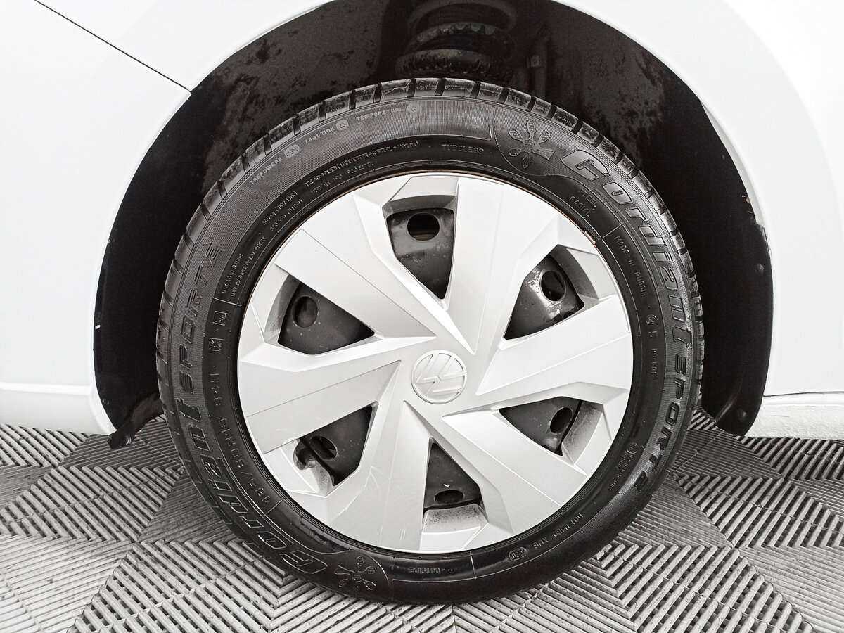 Купить Volkswagen Polo с пробегом. Фото: #17