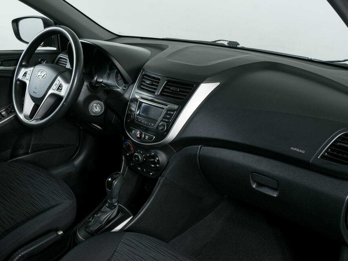 Купить Hyundai Solaris с пробегом. Фото: #8