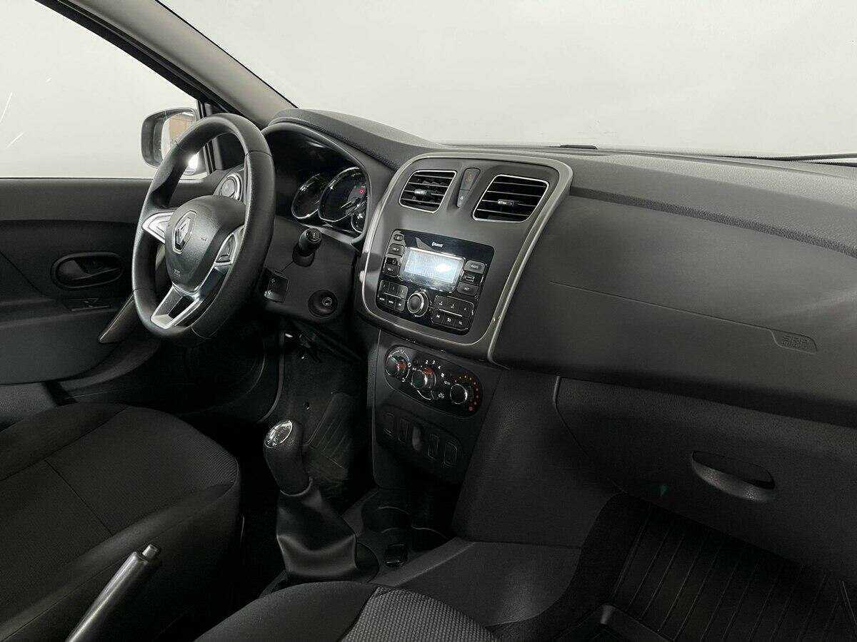 Купить Renault Logan с пробегом. Фото: #8