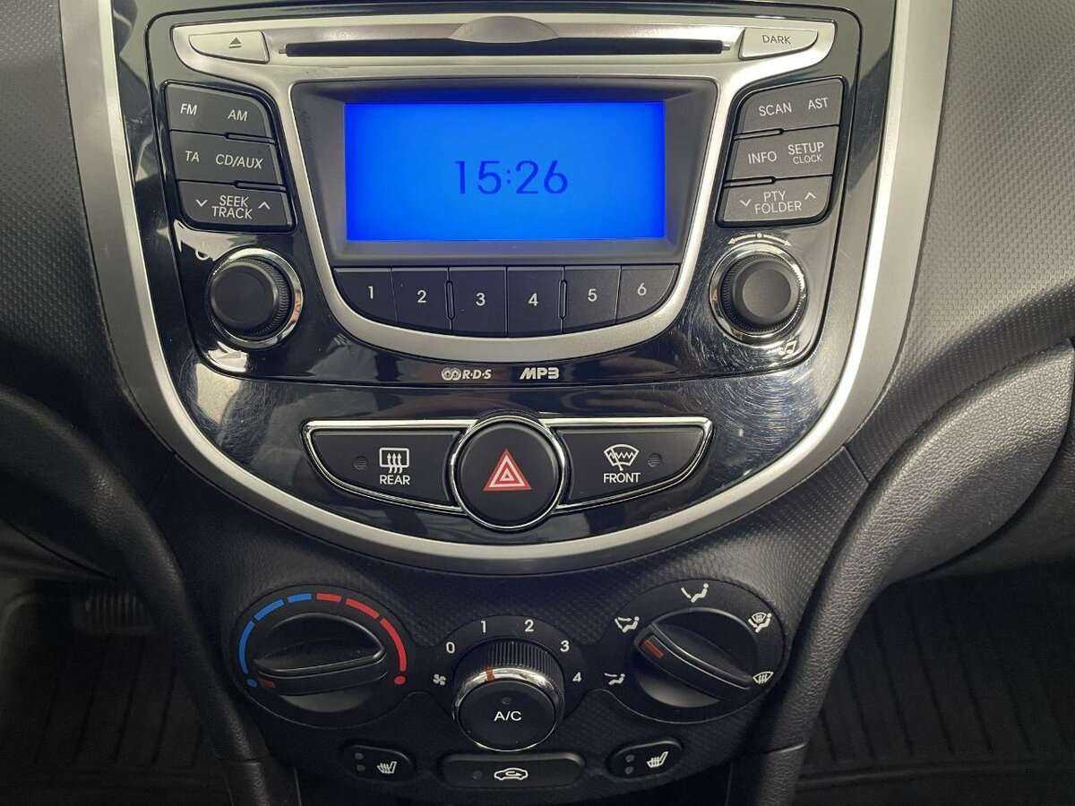 Купить Hyundai Solaris с пробегом. Фото: #11