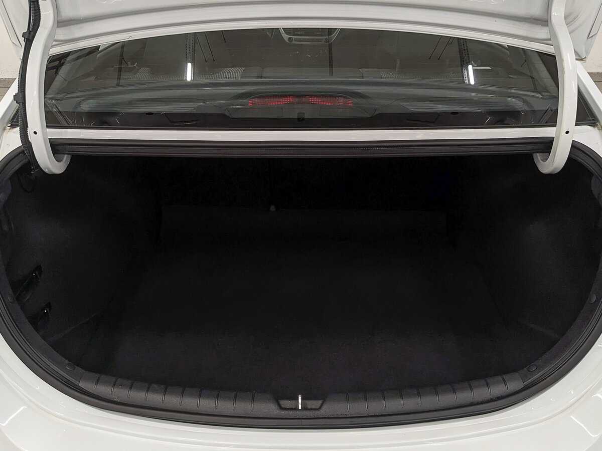 Купить Hyundai Solaris с пробегом. Фото: #9