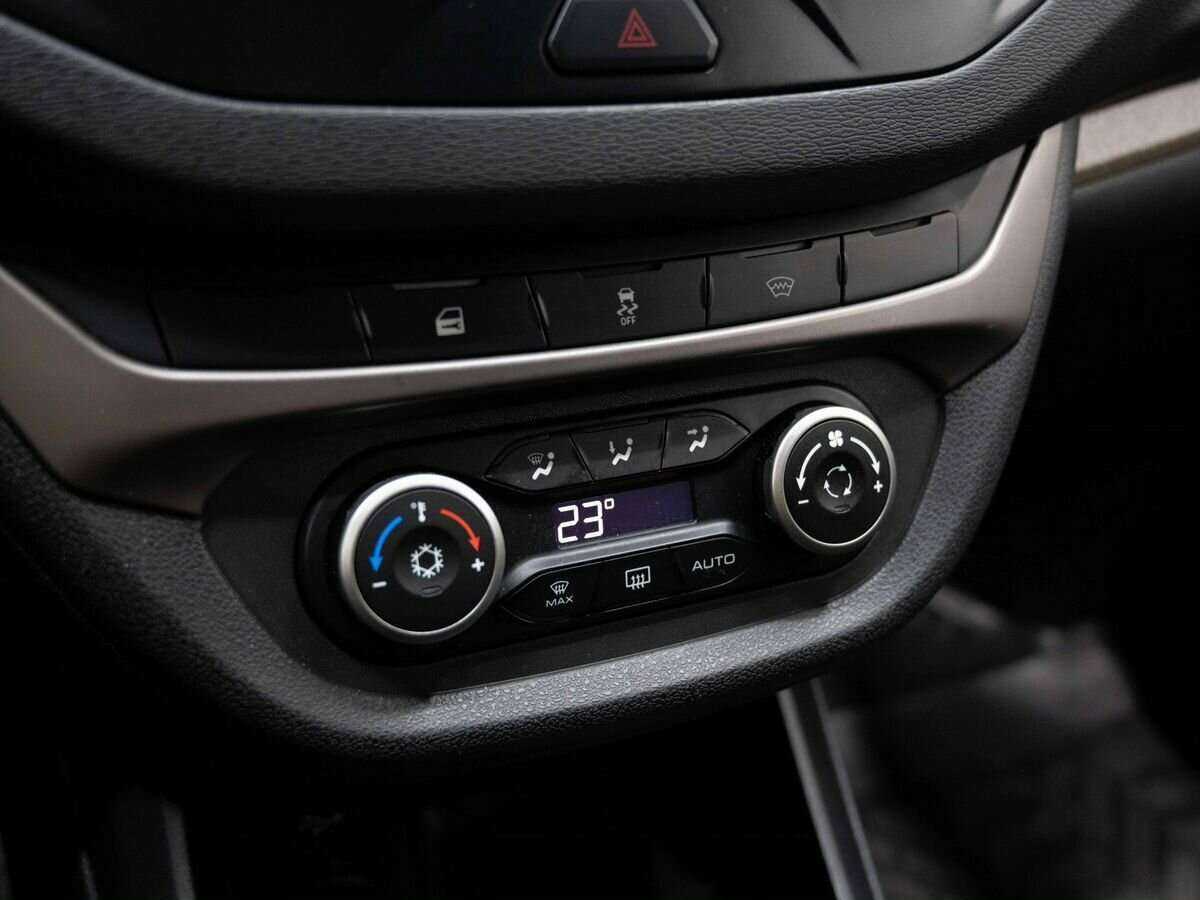 Купить Lada (ВАЗ) Vesta с пробегом. Фото: #22