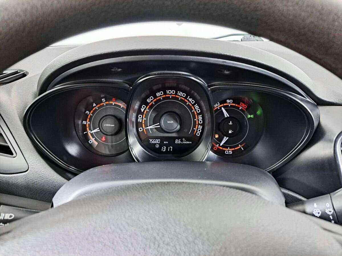 Купить Lada (ВАЗ) Vesta с пробегом. Фото: #10