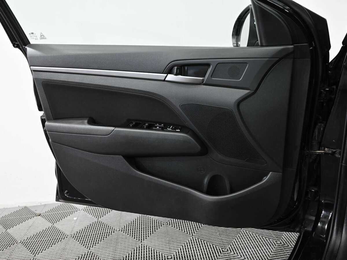 Купить Hyundai Elantra с пробегом. Фото: #7