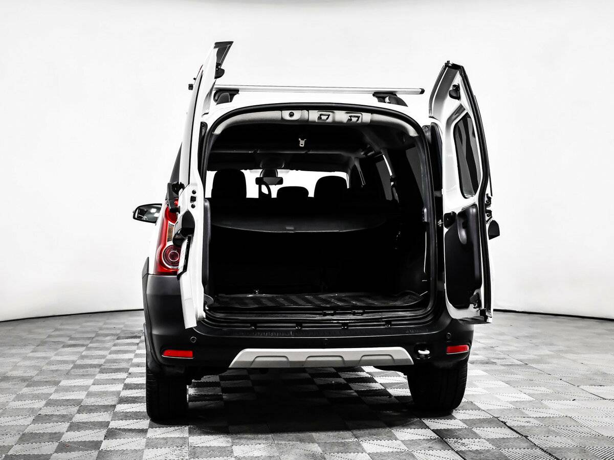 Купить Lada (ВАЗ) Largus с пробегом. Фото: #12