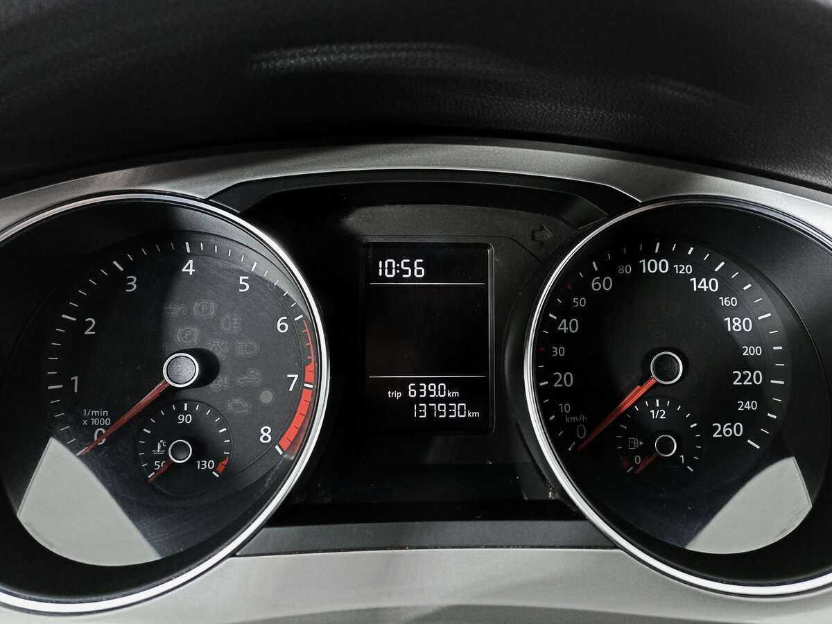 Купить Volkswagen Jetta с пробегом. Фото: #12