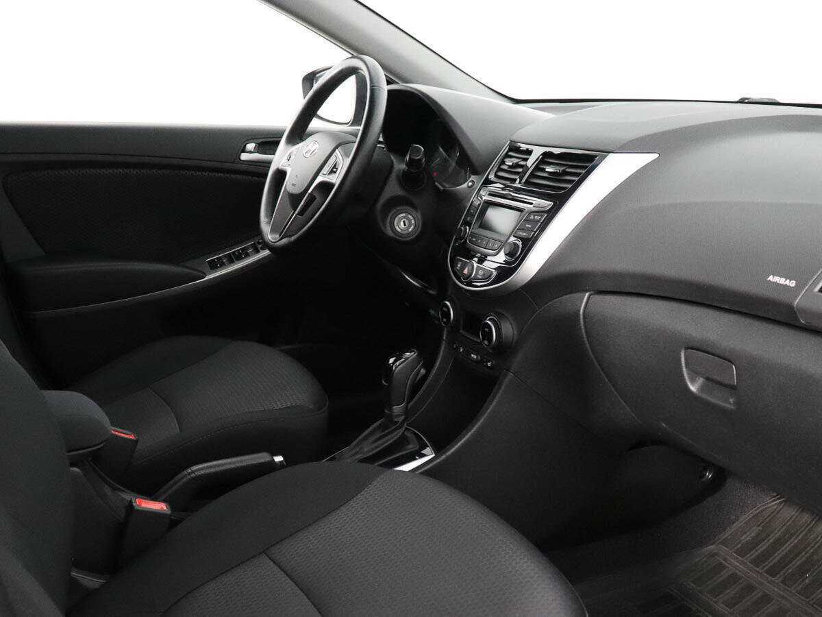 Купить Hyundai Solaris с пробегом. Фото: #8