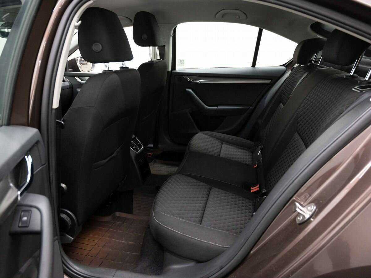 Купить Skoda Octavia с пробегом. Фото: #8