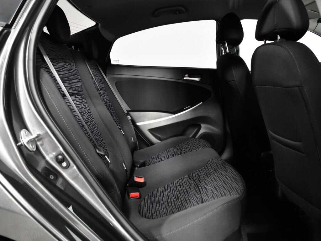 Купить Hyundai Solaris с пробегом. Фото: #9