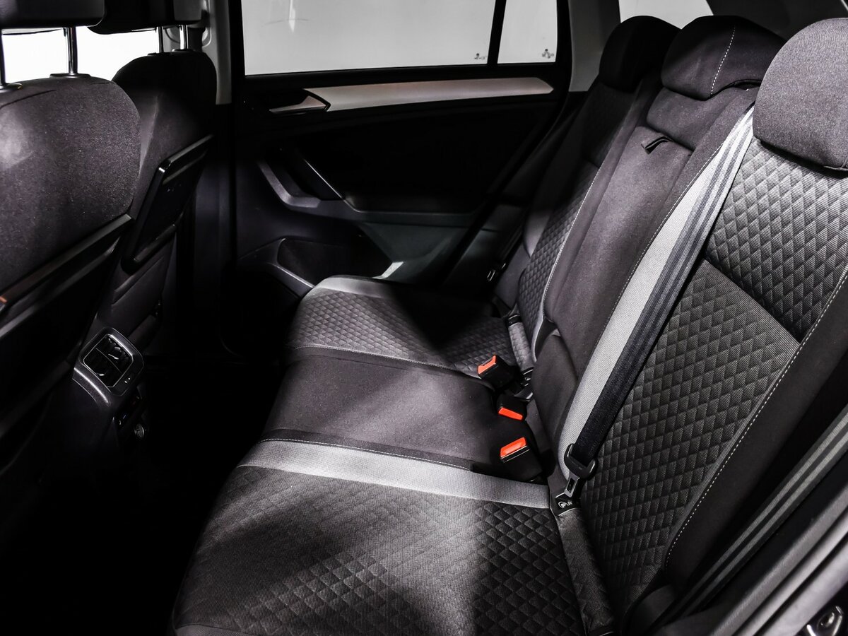 Купить Volkswagen Tiguan с пробегом. Фото: #9