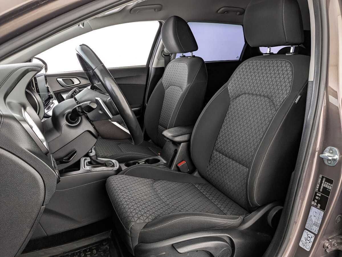 Купить Kia Ceed с пробегом. Фото: #19