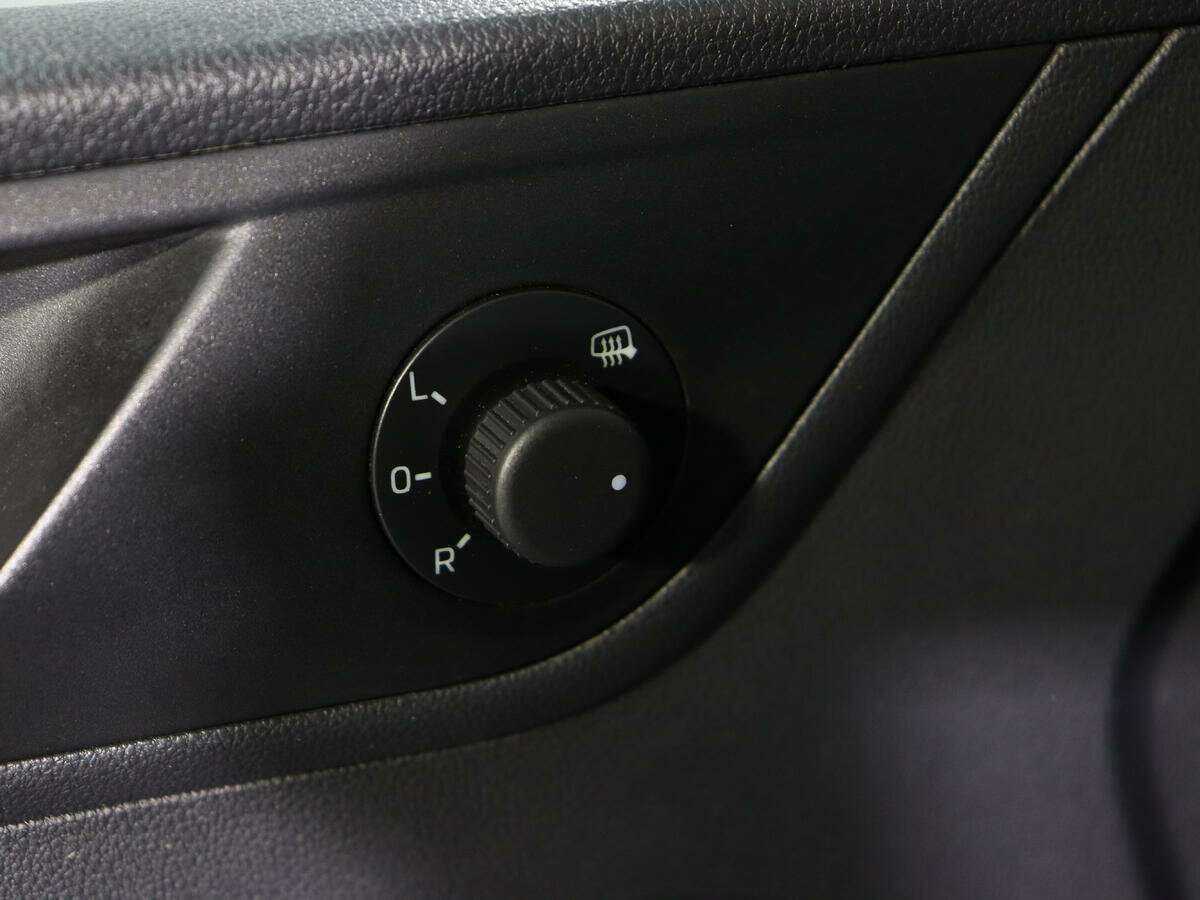 Купить Volkswagen Polo с пробегом. Фото: #14