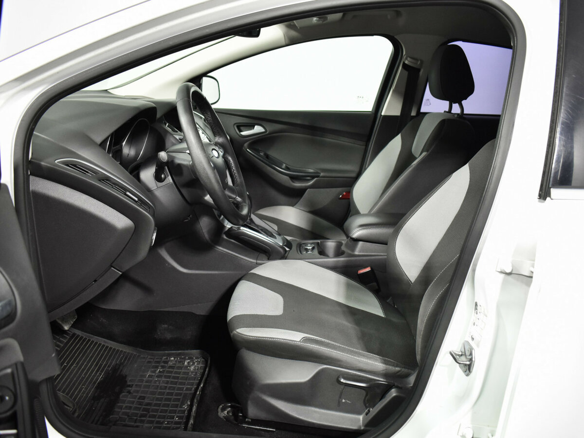 Купить Ford Focus с пробегом. Фото: #9