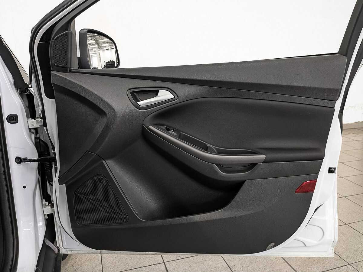 Купить Ford Focus с пробегом. Фото: #22