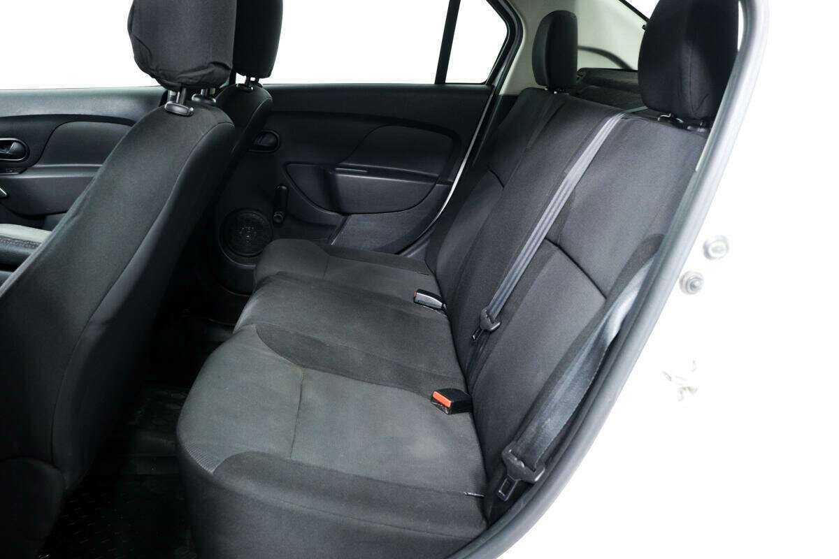 Купить Renault Logan с пробегом. Фото: #11