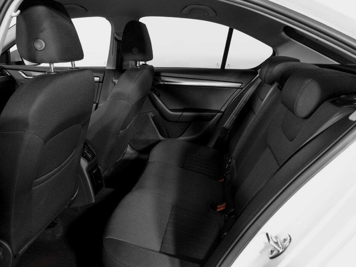 Купить Skoda Octavia с пробегом. Фото: #9