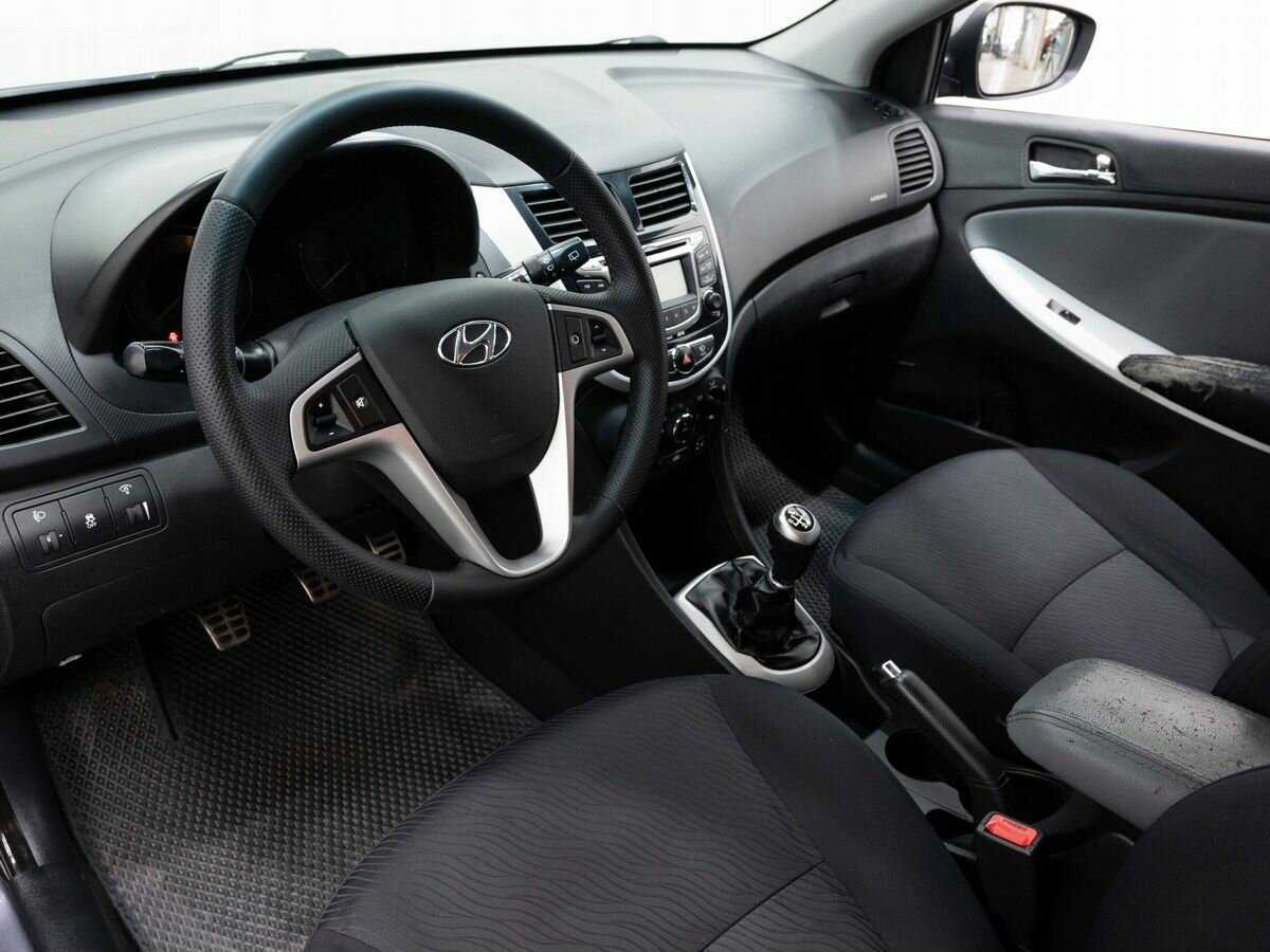 Купить Hyundai Solaris с пробегом. Фото: #6