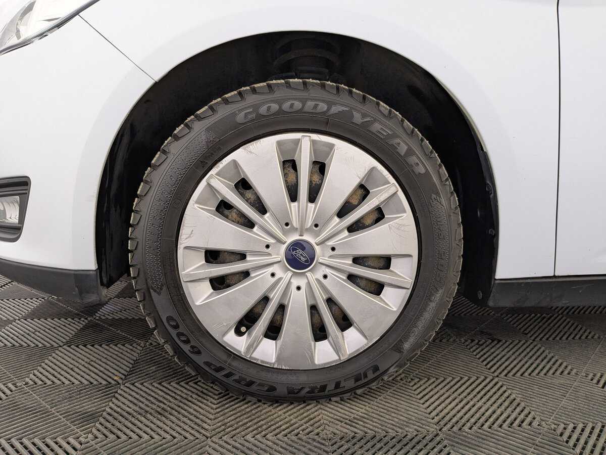 Купить Ford Focus с пробегом. Фото: #10
