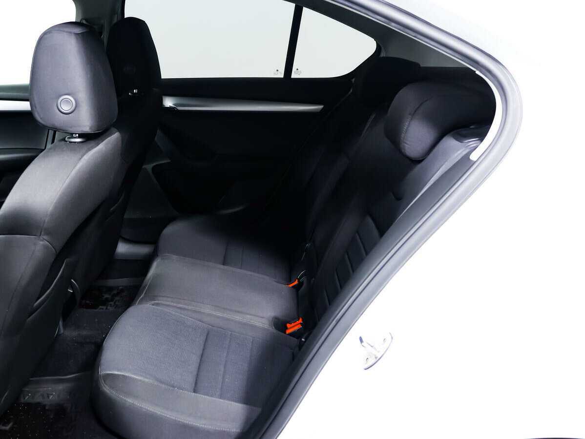 Купить Skoda Octavia с пробегом. Фото: #11