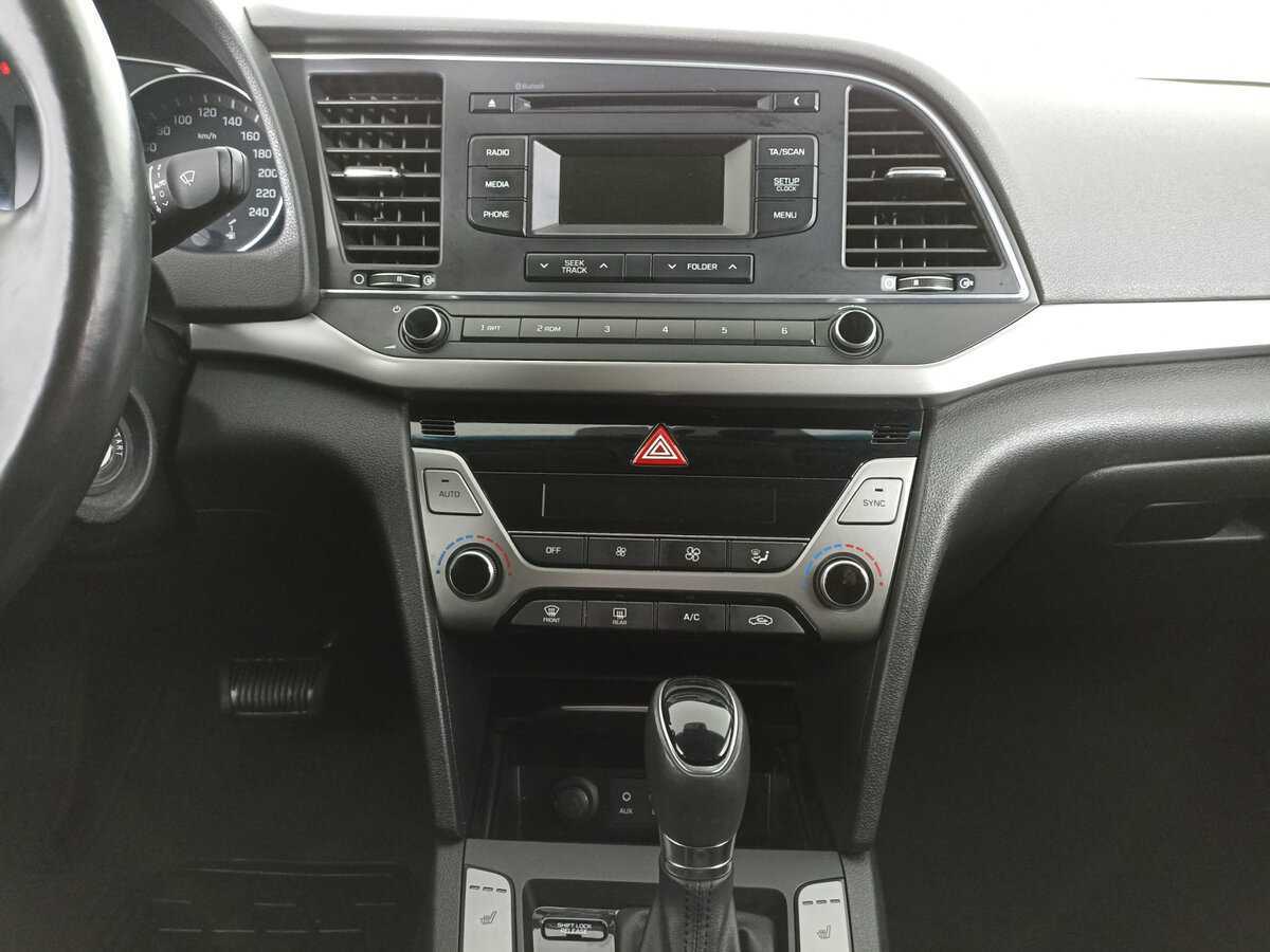 Купить Hyundai Elantra с пробегом. Фото: #12