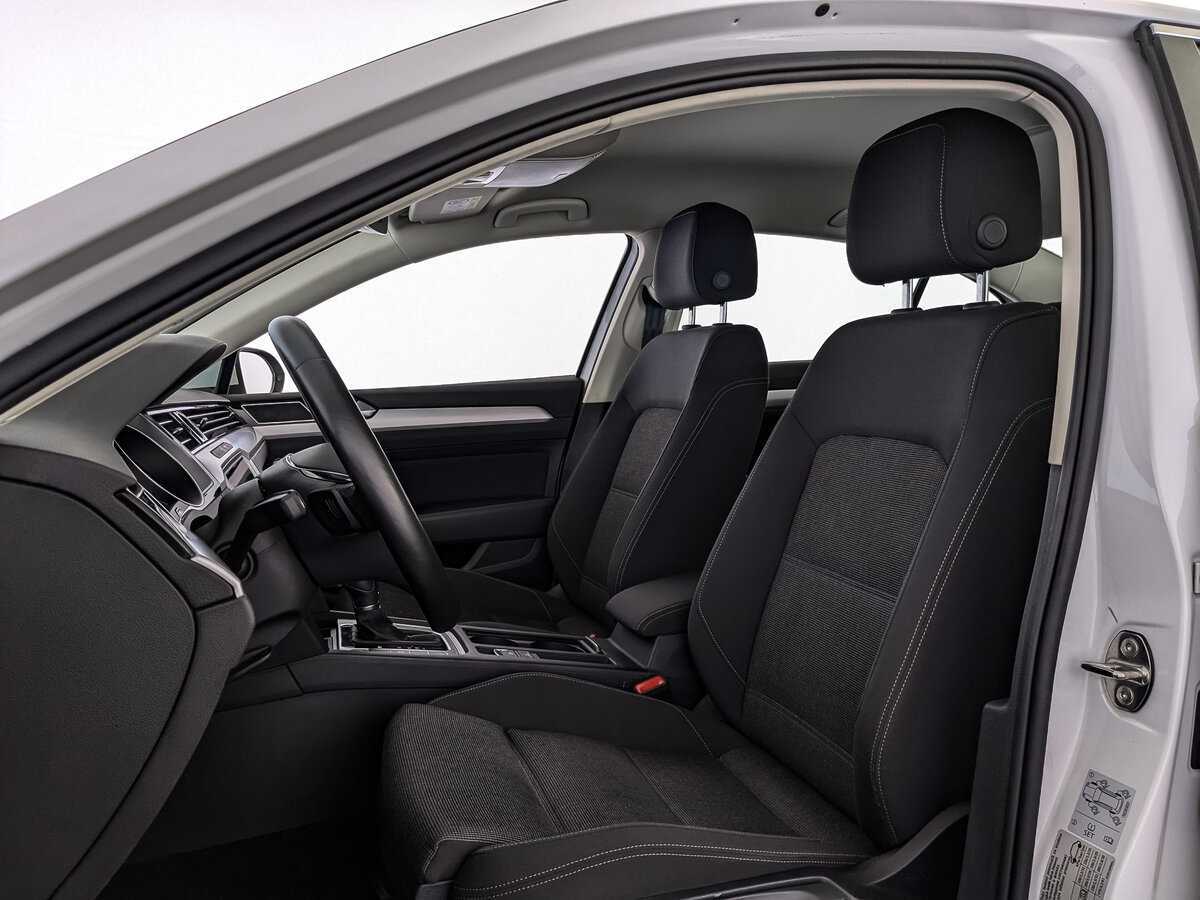Купить Volkswagen Passat с пробегом. Фото: #19