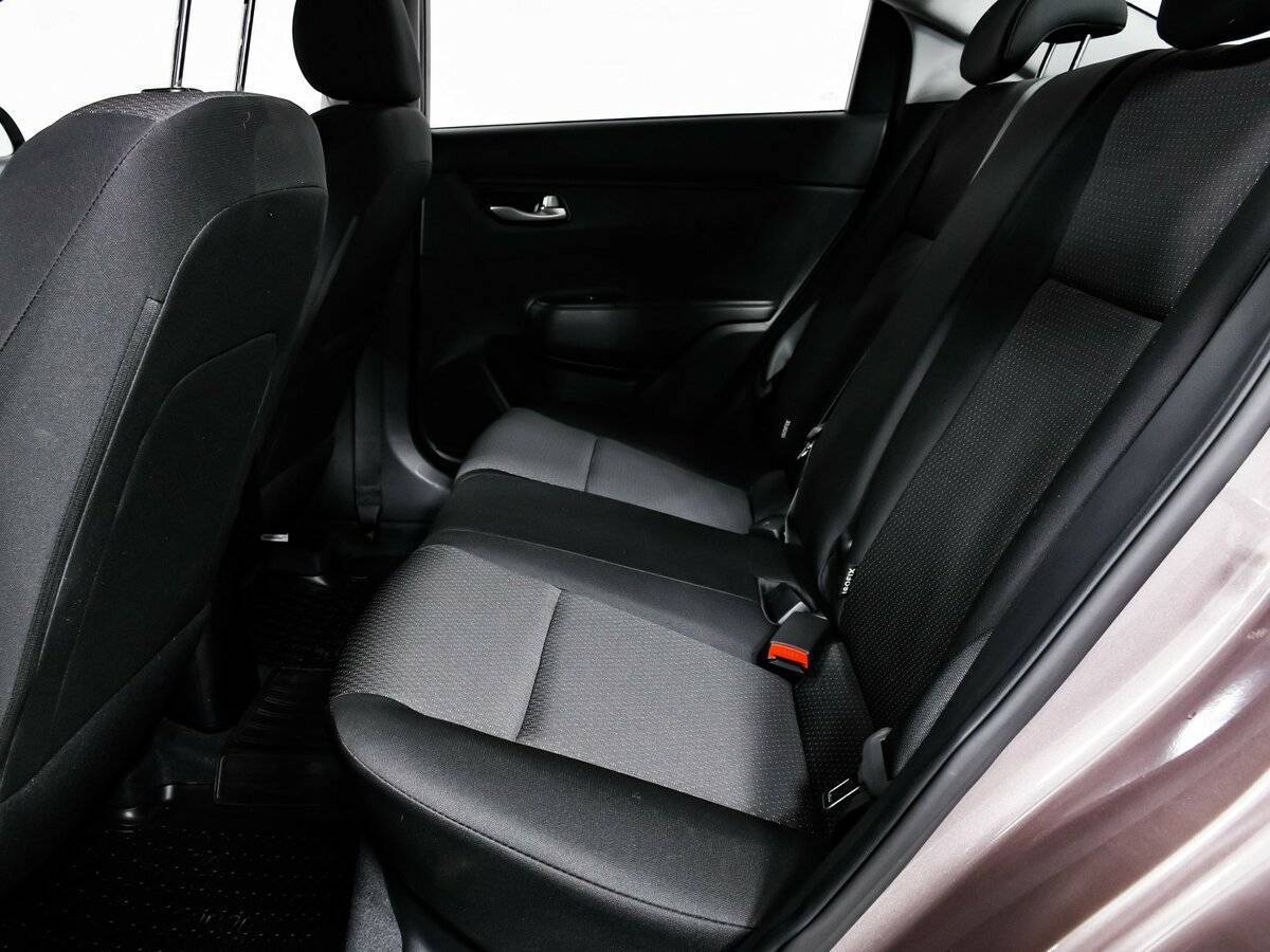 Купить Kia Rio с пробегом. Фото: #10