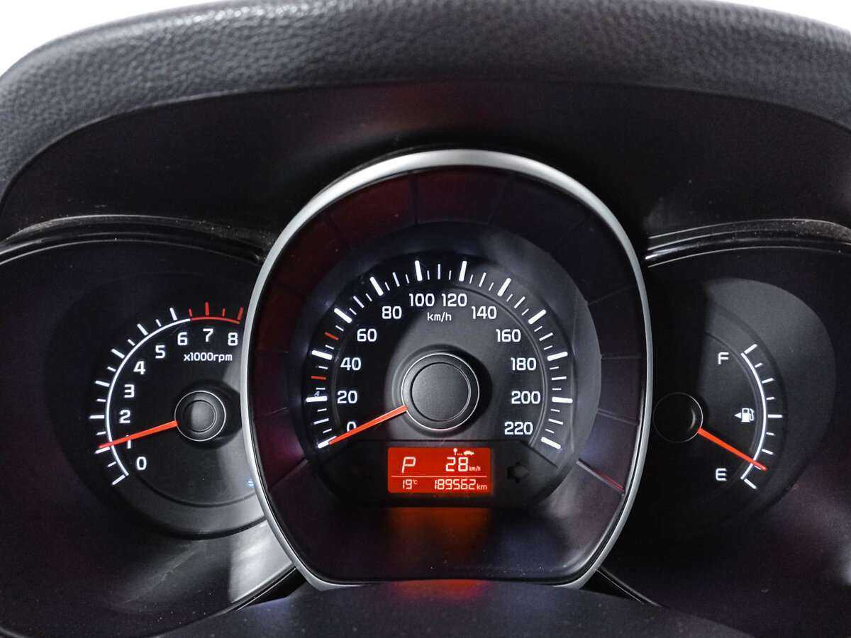 Купить Kia Rio с пробегом. Фото: #8