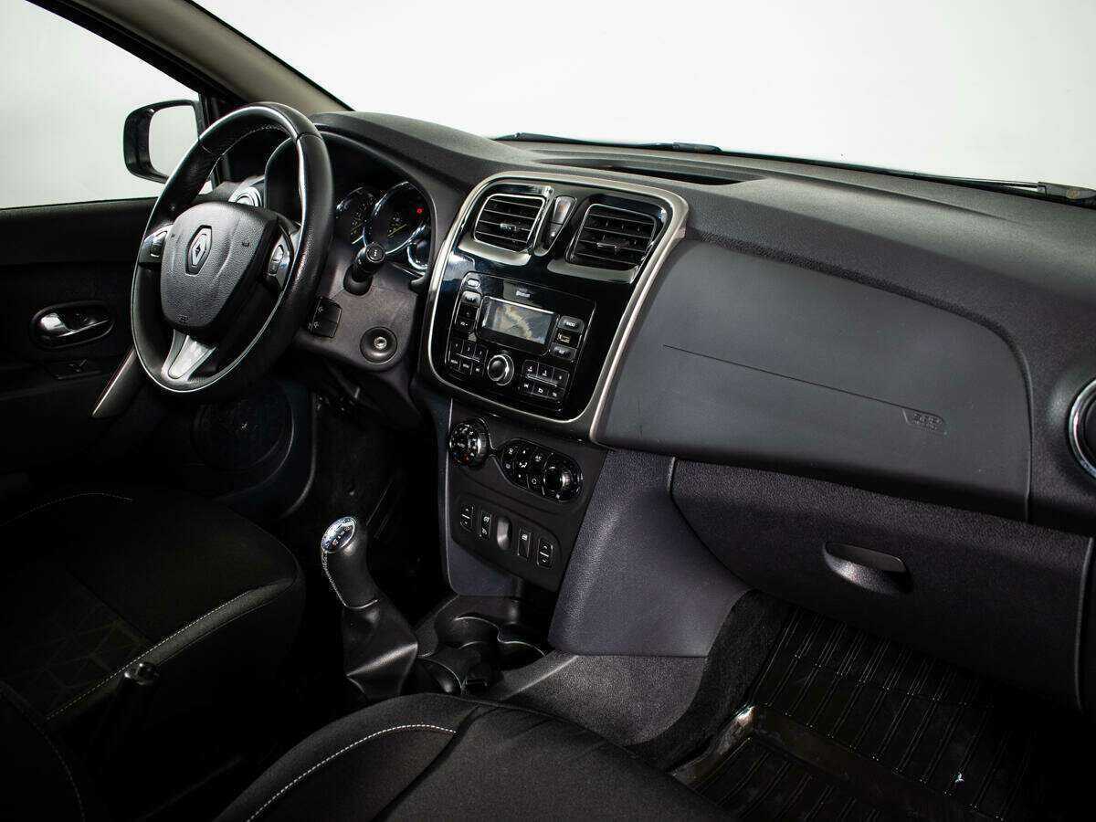 Купить Renault Sandero с пробегом. Фото: #6