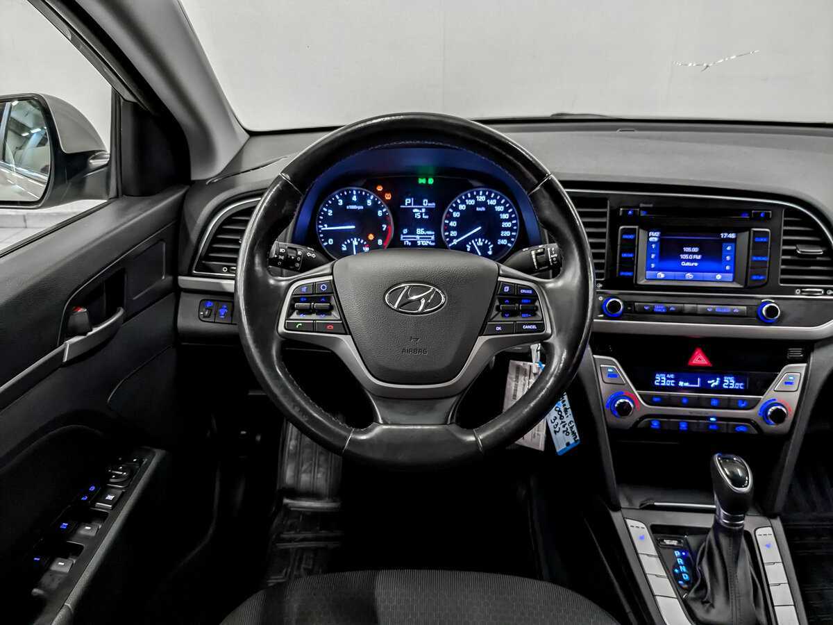 Купить Hyundai Elantra с пробегом. Фото: #18