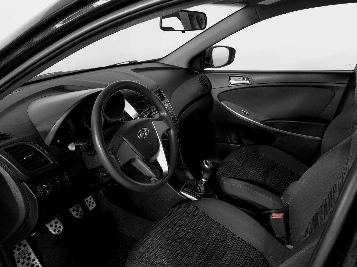 Купить Hyundai Solaris с пробегом. Фото: #14