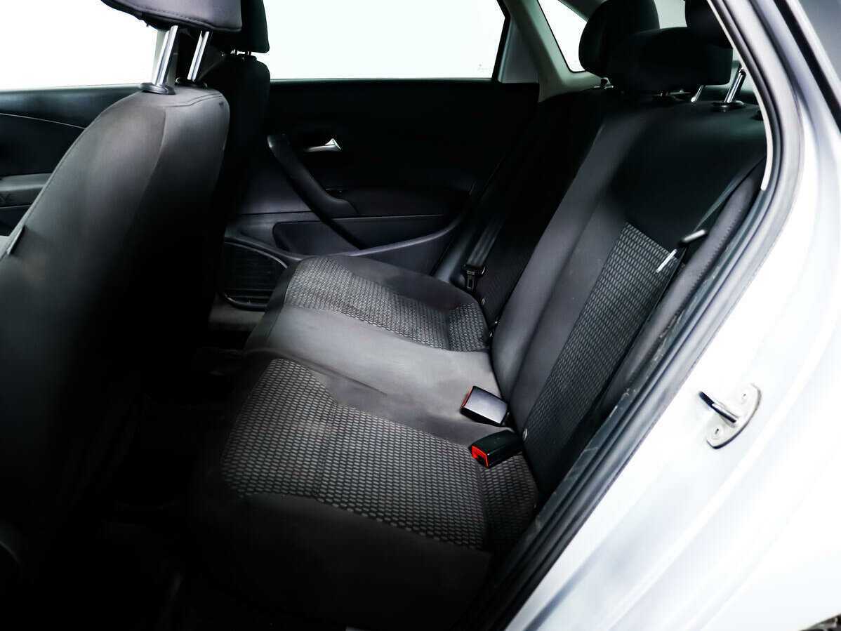 Купить Volkswagen Polo с пробегом. Фото: #11