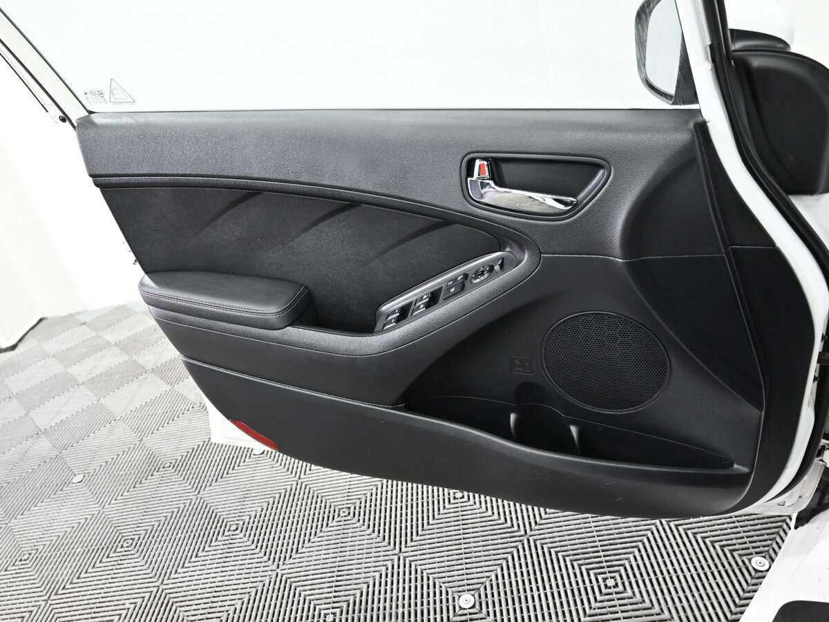 Купить Kia Cerato с пробегом. Фото: #13