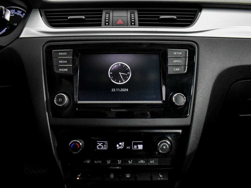 Купить Skoda Rapid с пробегом. Фото: #12