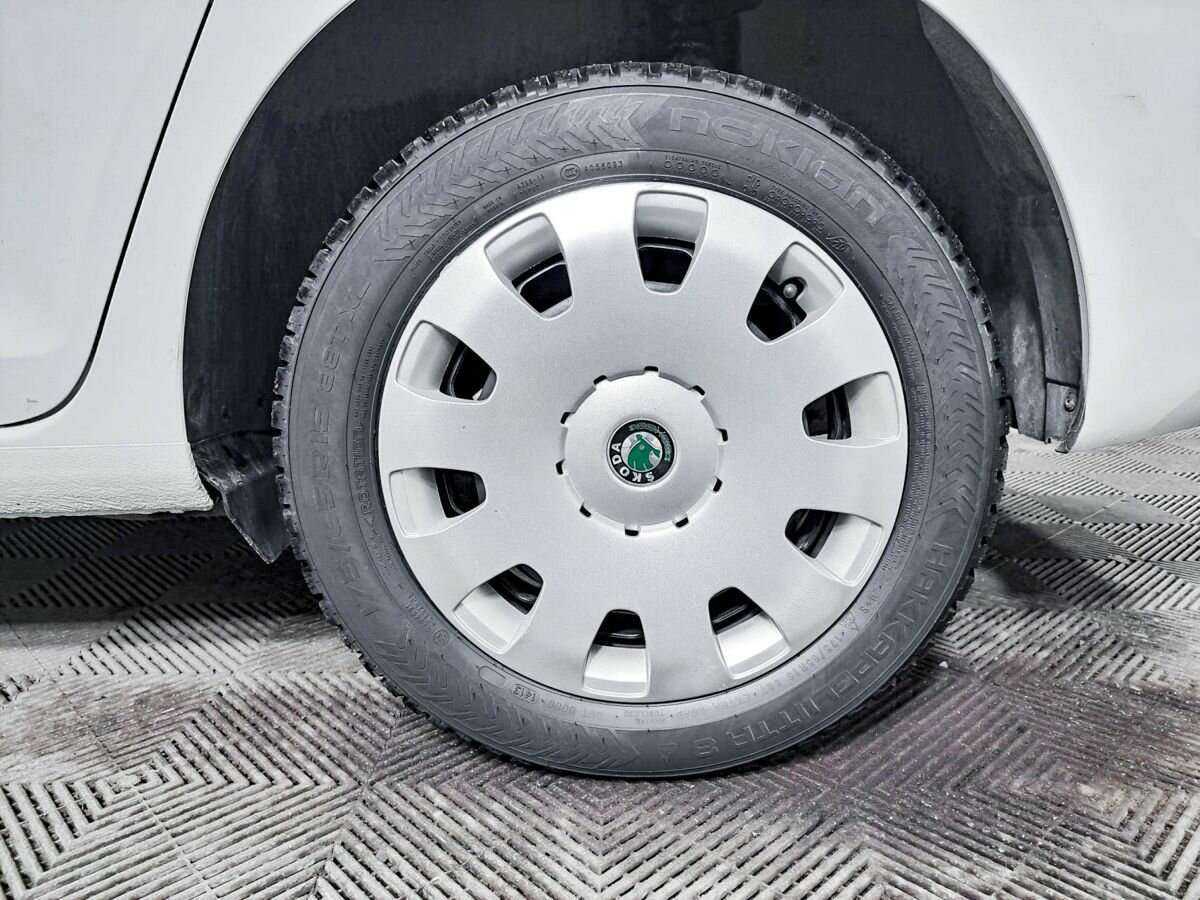 Купить Skoda Rapid с пробегом. Фото: #17