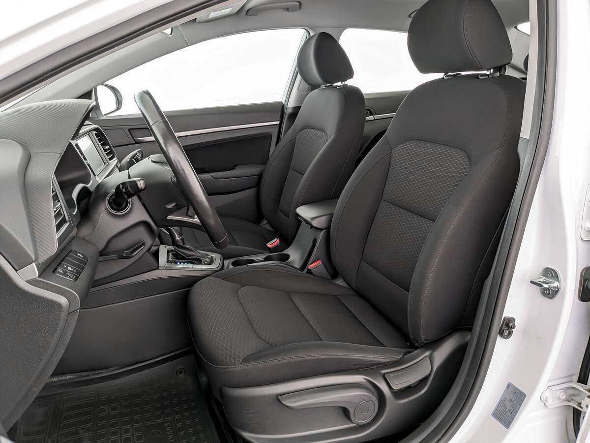 Купить Hyundai Elantra с пробегом. Фото: #15