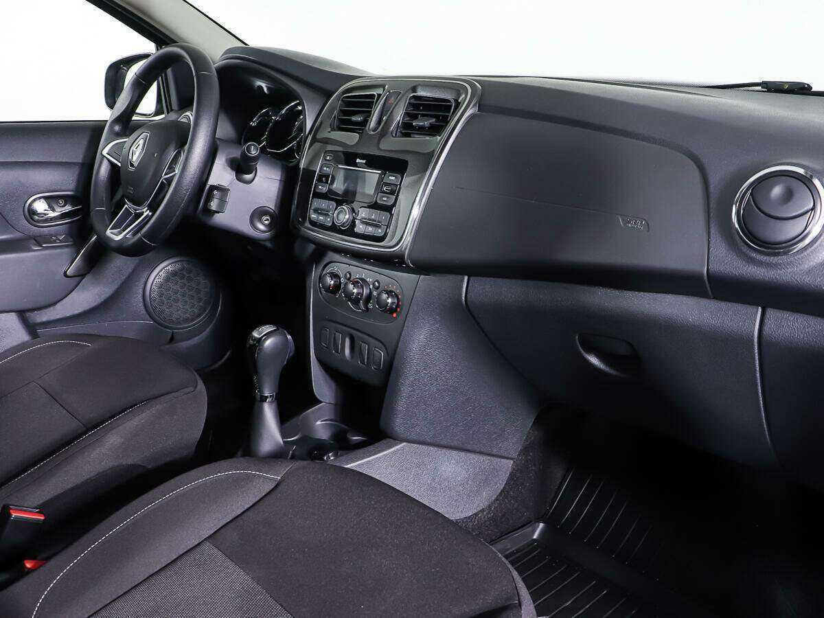 Купить Renault Logan с пробегом. Фото: #8