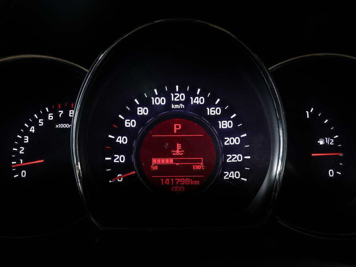 Купить Kia Ceed с пробегом. Фото: #8