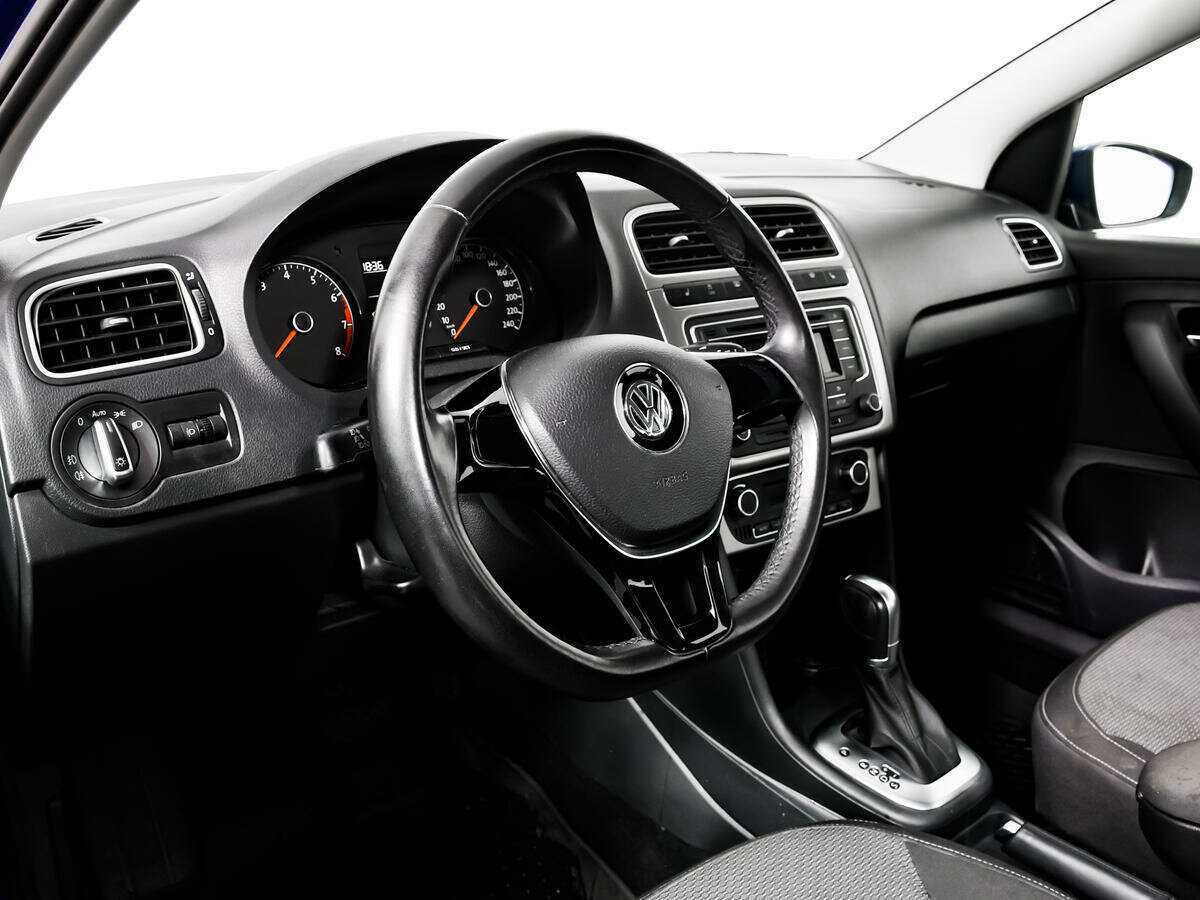 Купить Volkswagen Polo с пробегом. Фото: #12