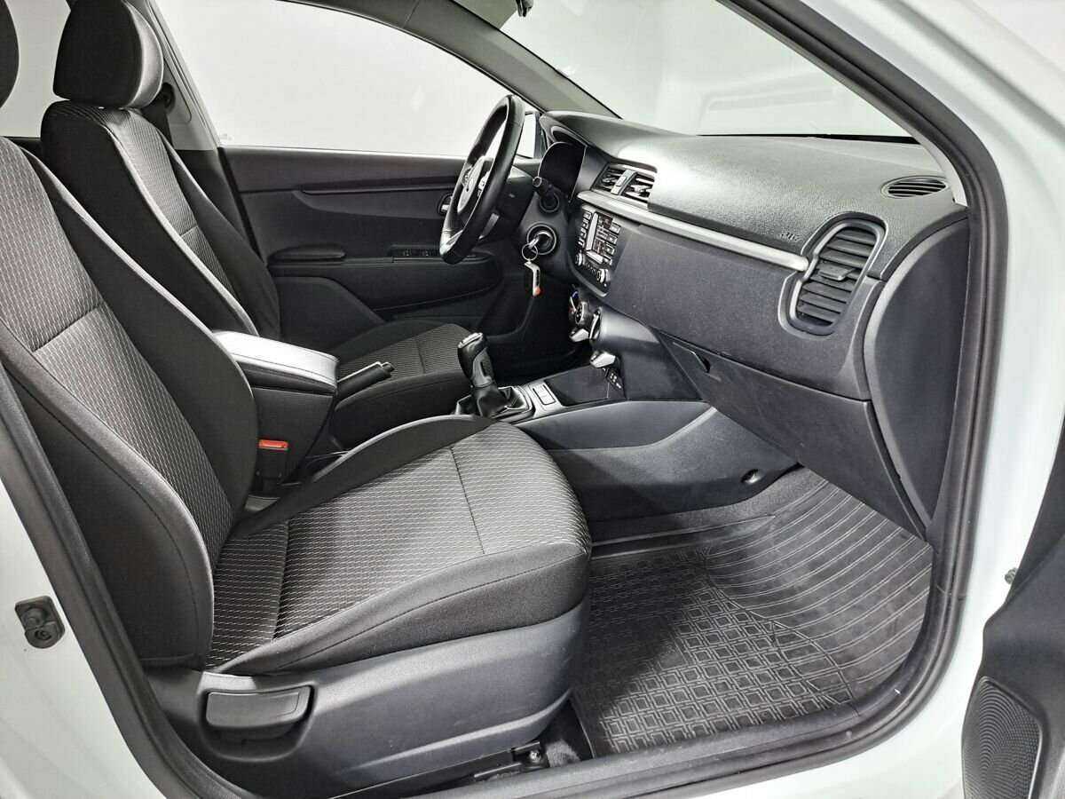 Купить Kia Rio с пробегом. Фото: #8