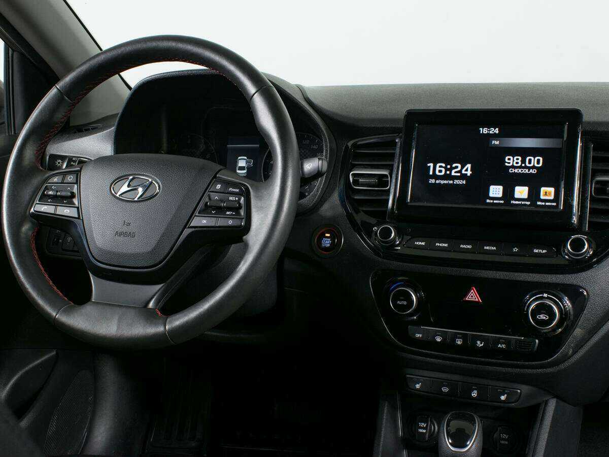 Купить Hyundai Solaris с пробегом. Фото: #11